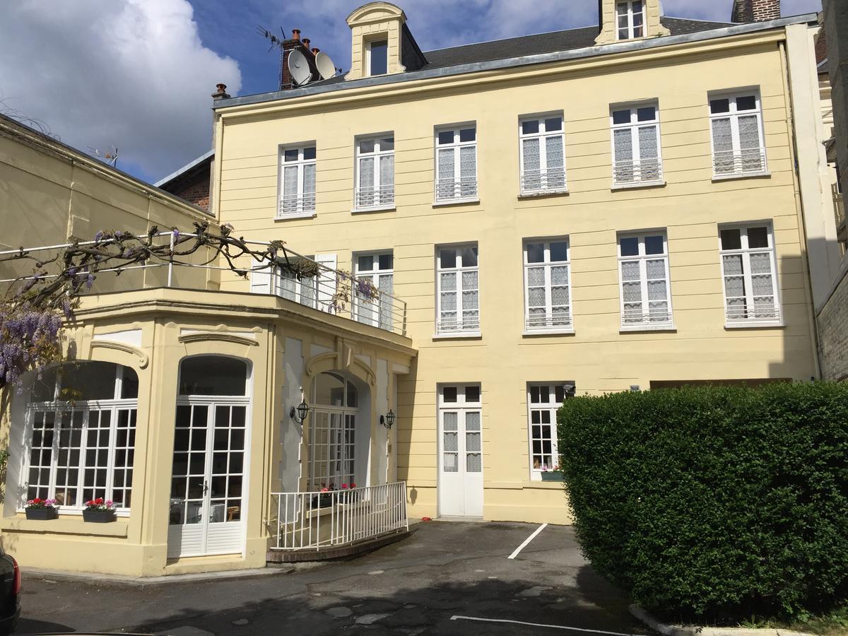 Hotel Memorial Saint-Quentin  Exteriör bild