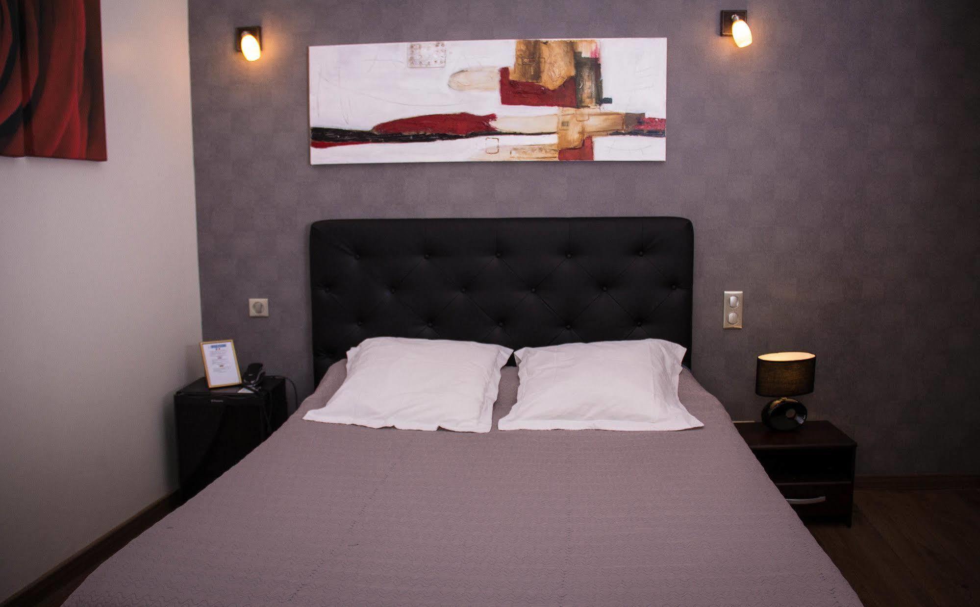 Hotel Memorial Saint-Quentin  Exteriör bild